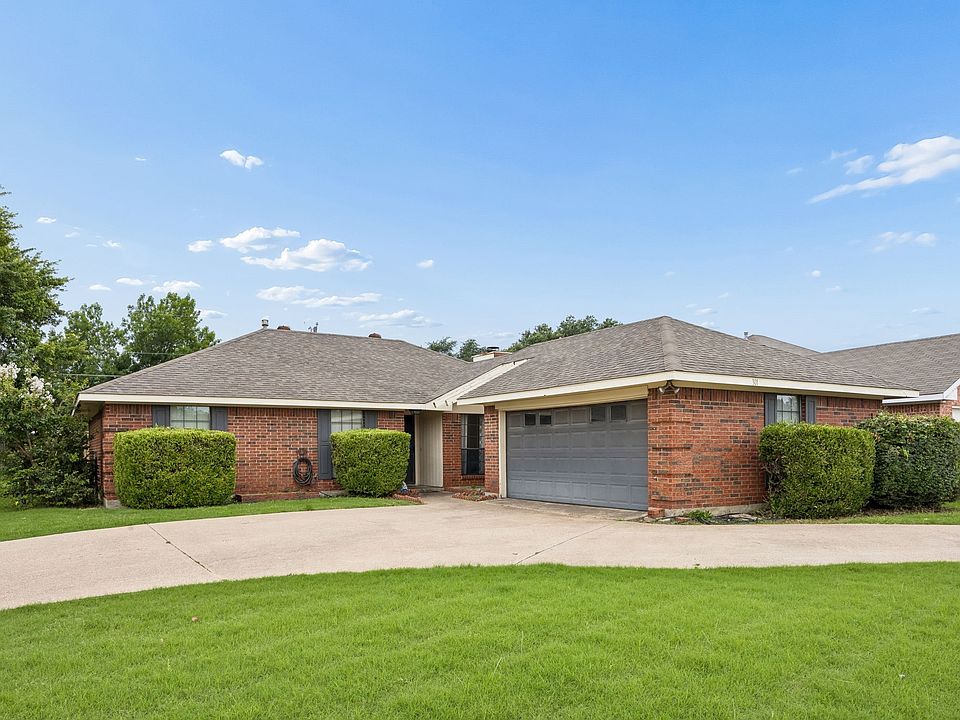 1st image of 301 Southlake Dr