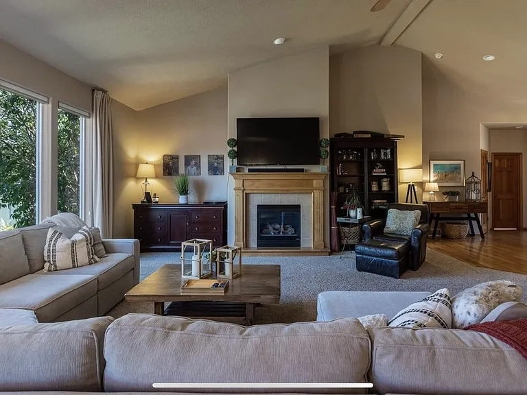 4107 E Summercrest Ct — Photo 3