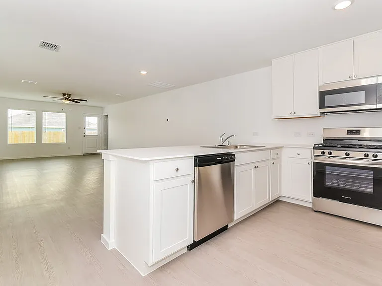 1032 Calley Pear Trl — Photo 7