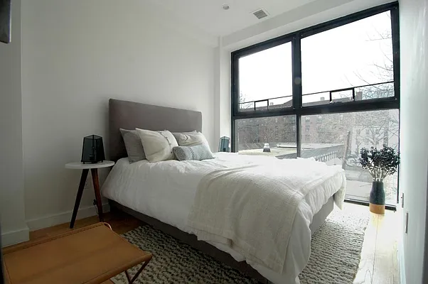 Rented by Compass | media 22