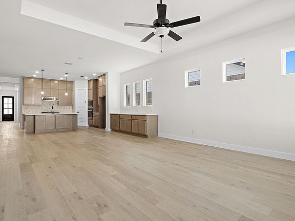 4th image of 19608 Domino Champ Rd