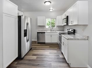 910 3rd Ave NW, Minot, ND 58703