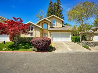 2437 Fallwater Ln, Carmichael, CA 95608