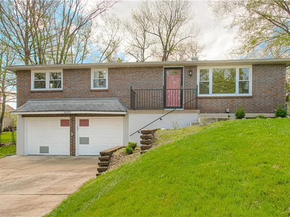 4405 NW 50th St, Kansas City, MO 64151