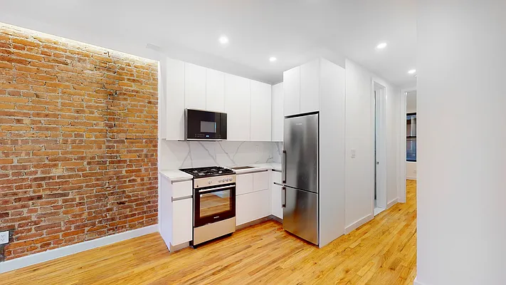 Rented by Brighton Management | media 7