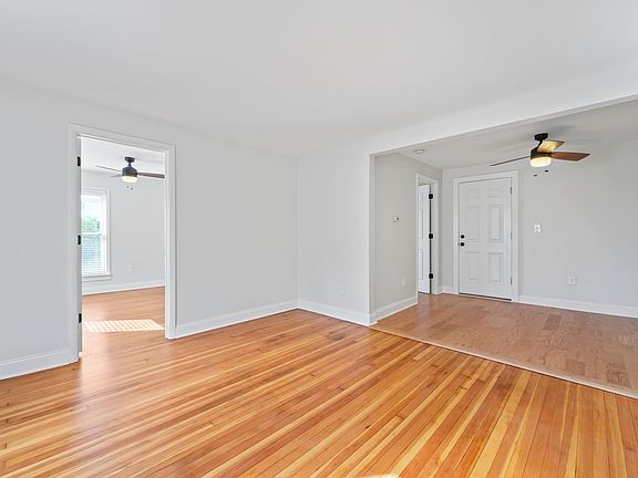 3rd image of 42-44 Saratoga Ave #3E