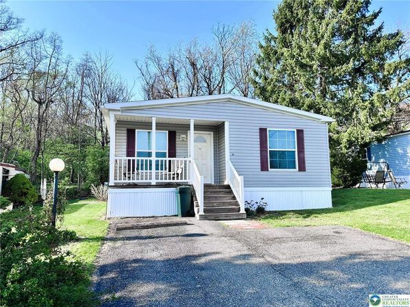 45 F St, Walnutport, PA 18088