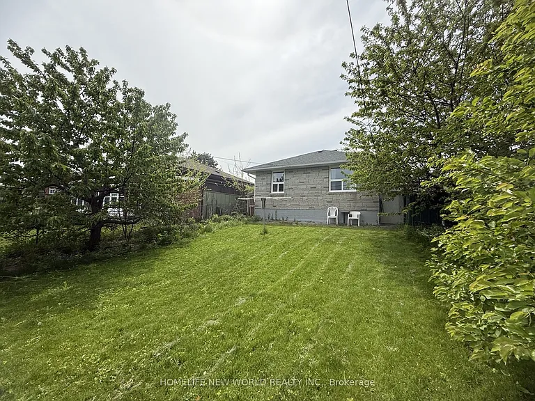 61 Crosland Dr — Photo 38
