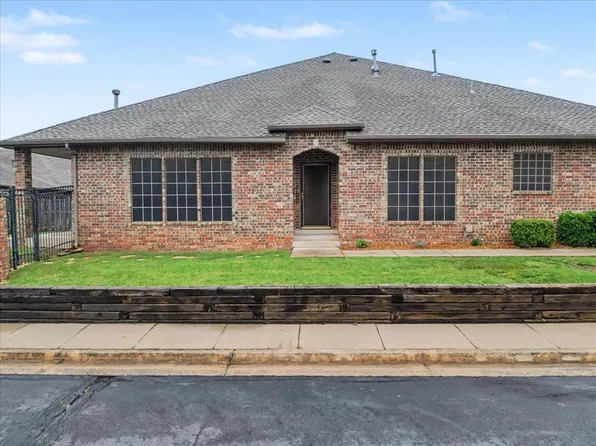 1641 Laurel Dr, Edmond, OK 73003