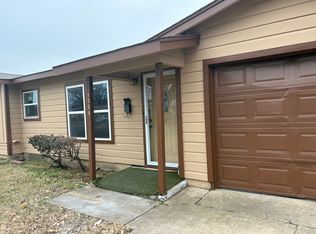 5558 Pinson St, Fort Worth, TX 76119