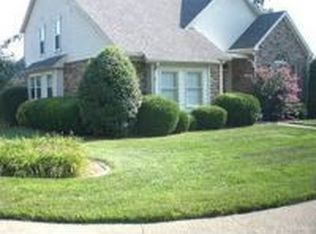 700 Rolling Creek Dr, New Albany, IN 47150