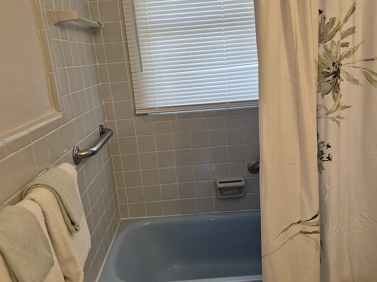2117 Barcelona Dr — Photo 24