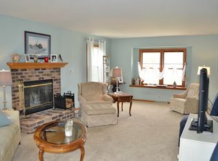 11202 W Drake Ln, Franklin, WI 53132