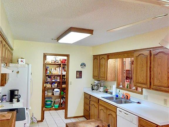 2nd image of 108 Hawkins Ave