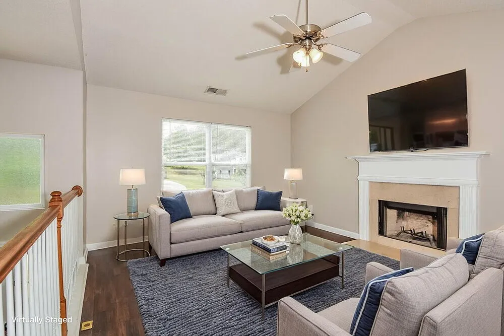 4 bed, 3.0 bath, 2700 sqft, $2,210 — Photo 4