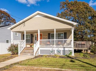 15 Cardinal Ave, Villas, NJ 08251