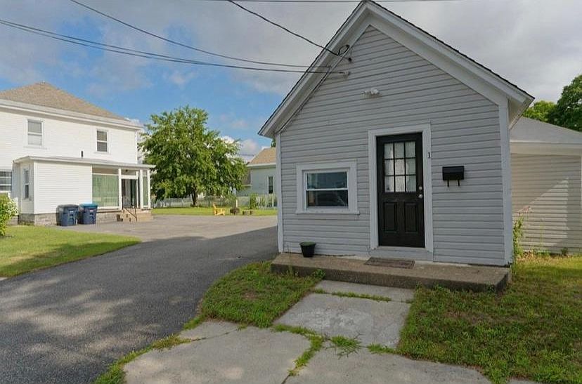1st image of 33 Saratoga Ave #1