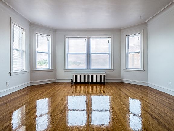 3rd image of 7949 S Winchester Ave #1N