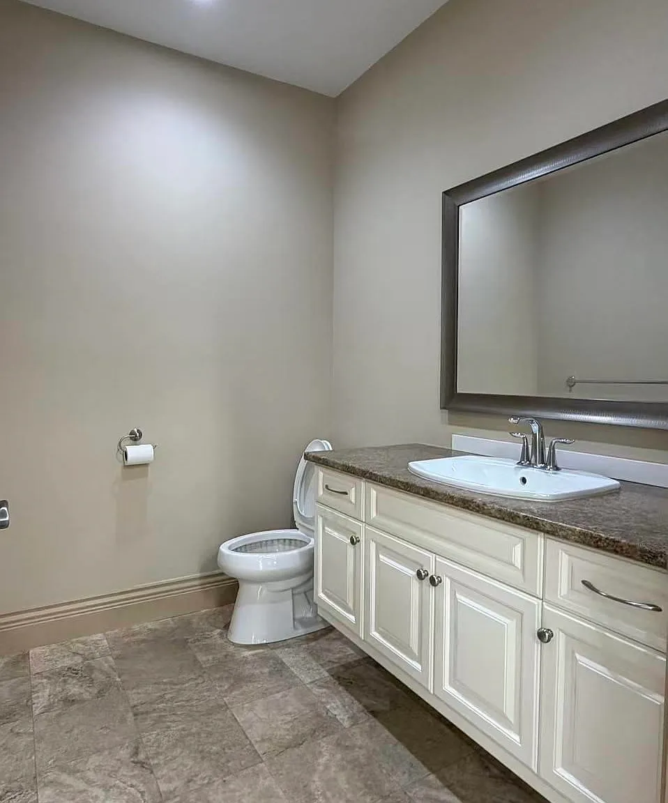 Studio, 1200 sqft, $2,200 — Photo 4