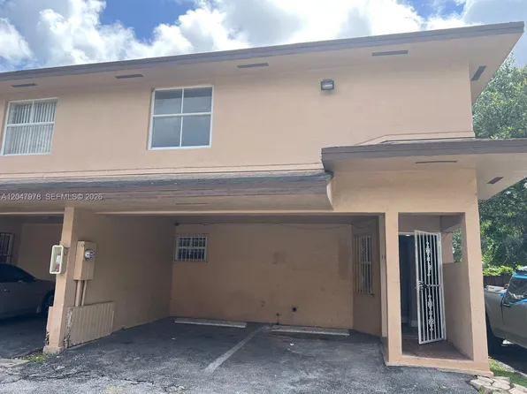 451 NE 136th St #I-101, North Miami, FL 33161