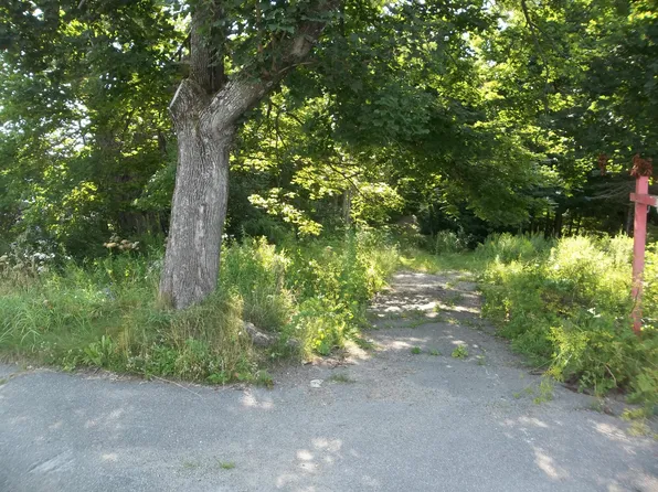 352 North Street, Calais, ME 04619