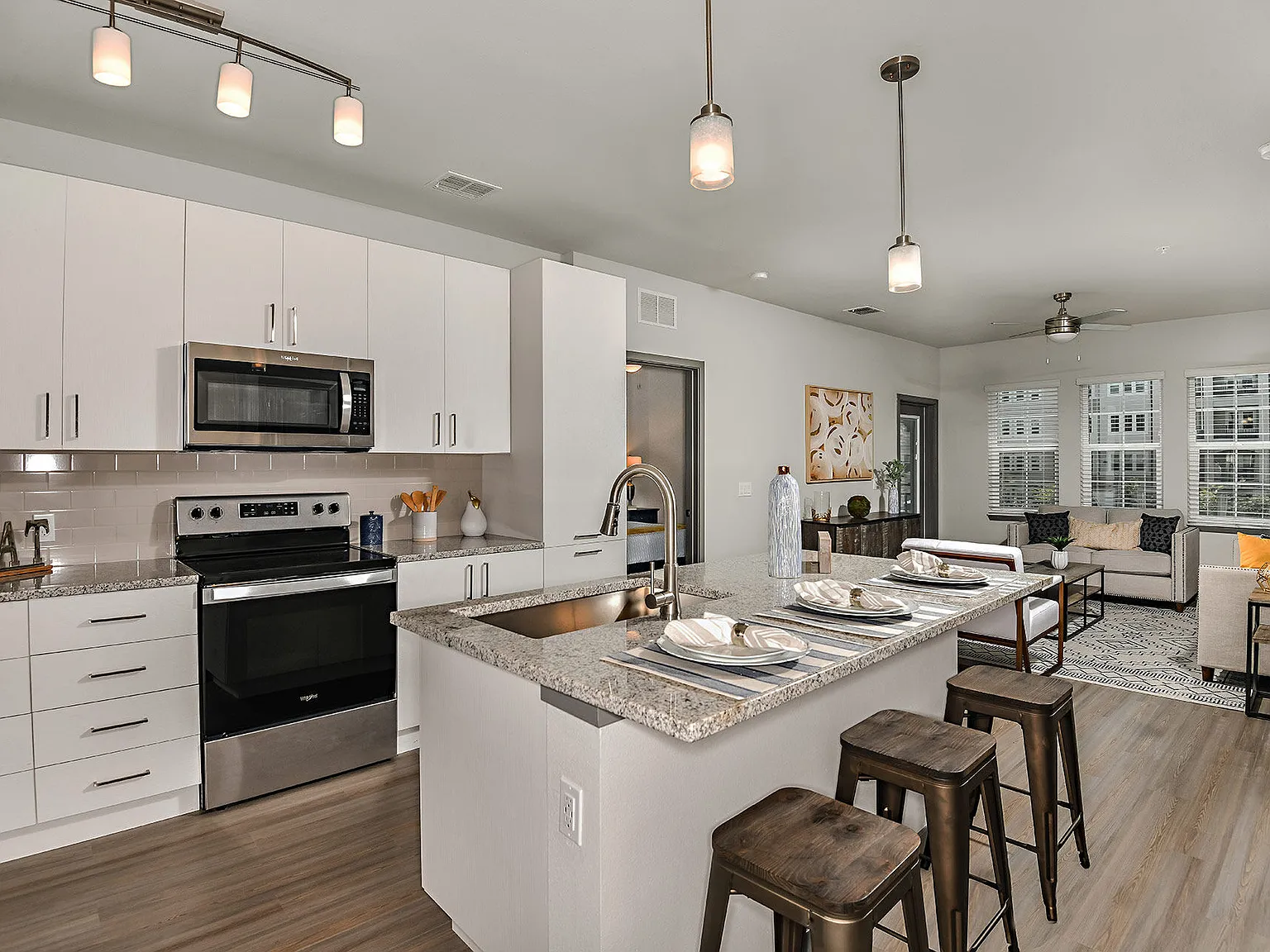 Murano at Three Oaks — Photo 3