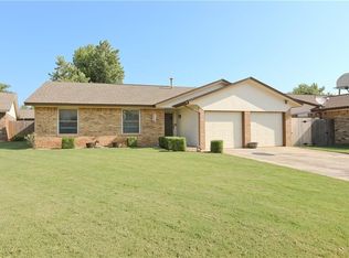 931 Windsor Ct, Yukon, OK 73099