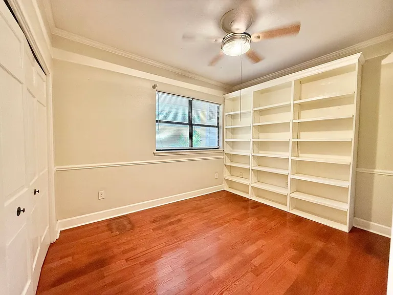 621 W Woodruff Dr — Photo 4