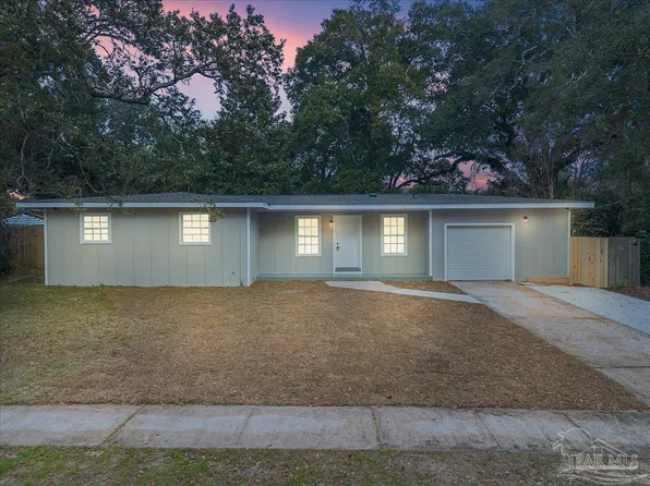 20 Huntington Dr, Pensacola, FL 32506