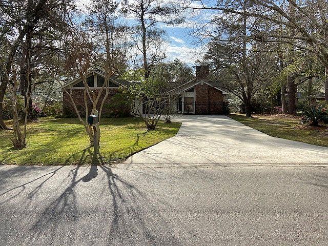 1st image of 3 Whitmar Dr