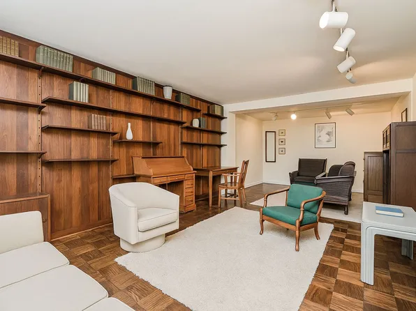 2711 Avenue X image 9 of 41