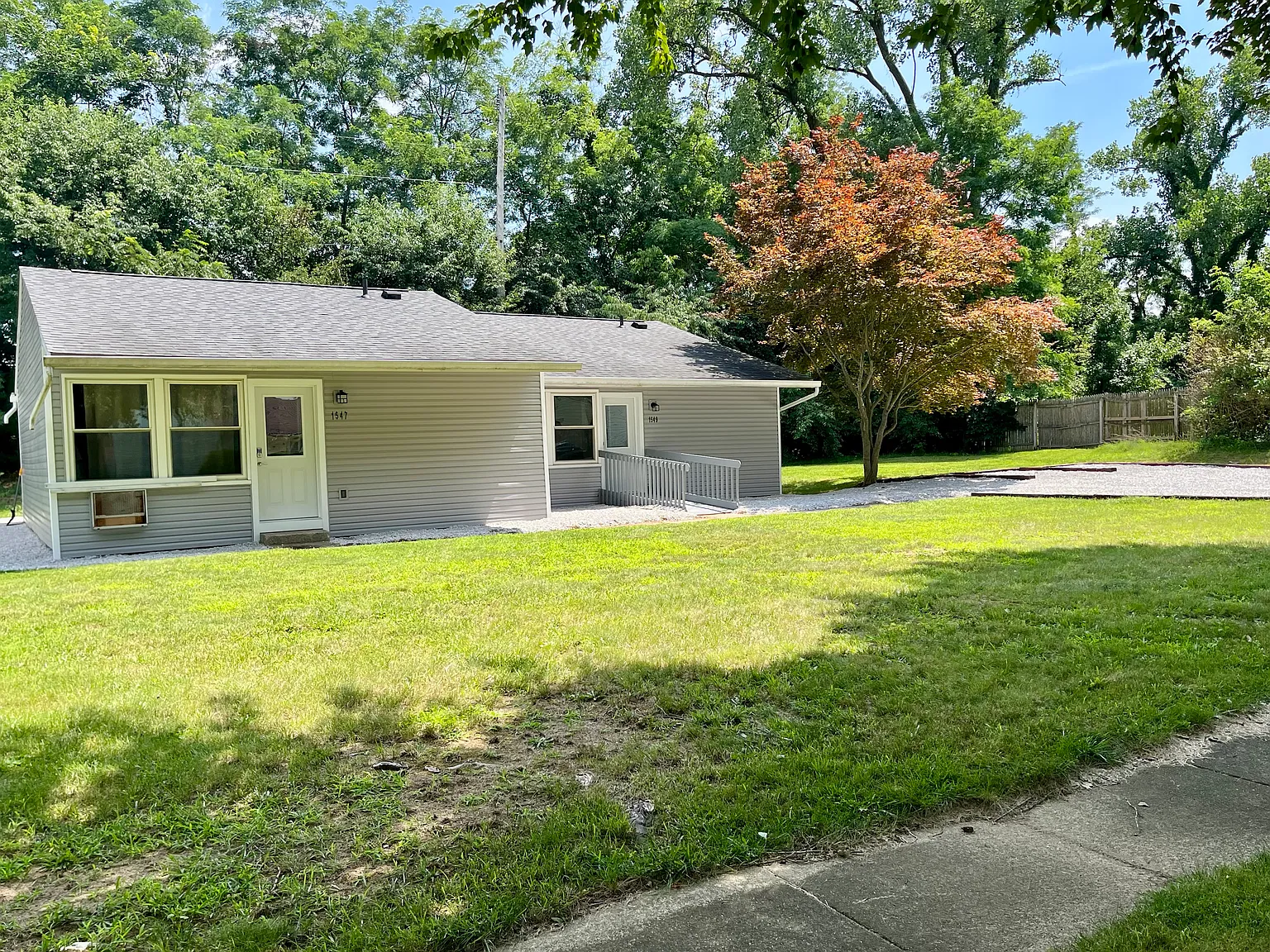 2 bed, 850 sqft, $1,350 — Photo 3