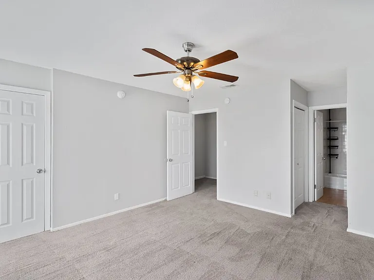 5800 Belmoor Dr #C — Photo 14