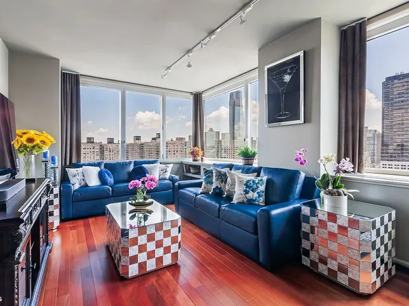 100 Riverside Blvd APT 27A, New York, NY 10069