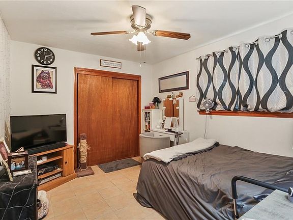 4th image of 1132-34 Athania Pkwy