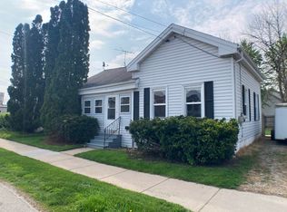 221 W 7th Ave, Oshkosh, WI 54902