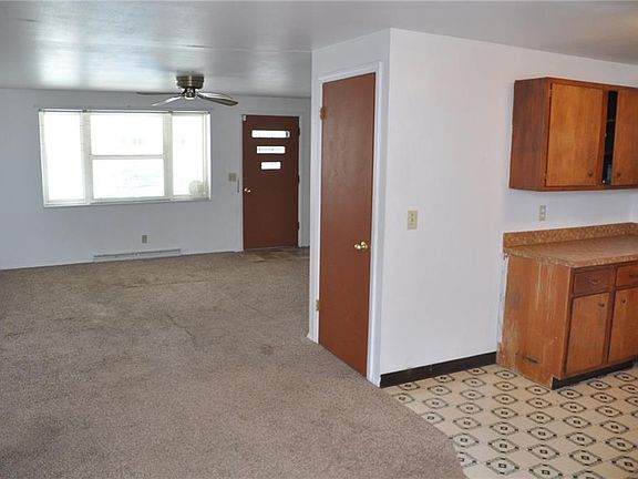 4th image of 622 Barbara Dr