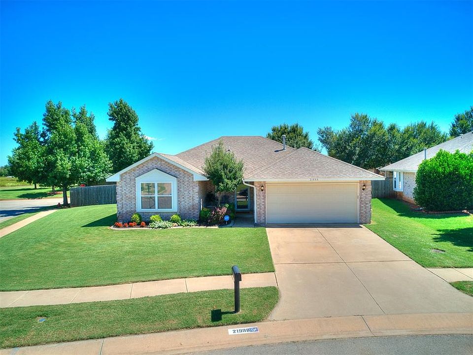1st image of 21888 Pioneer Cir