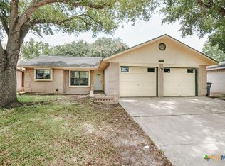 207 Byron Ln, Victoria, TX 77901