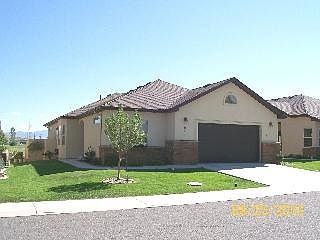 Stucco & Stone - On a Quiet Cul-de-sac