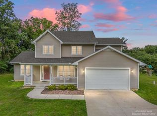 2259 Ayrshire Dr, Ann Arbor, MI 48105
