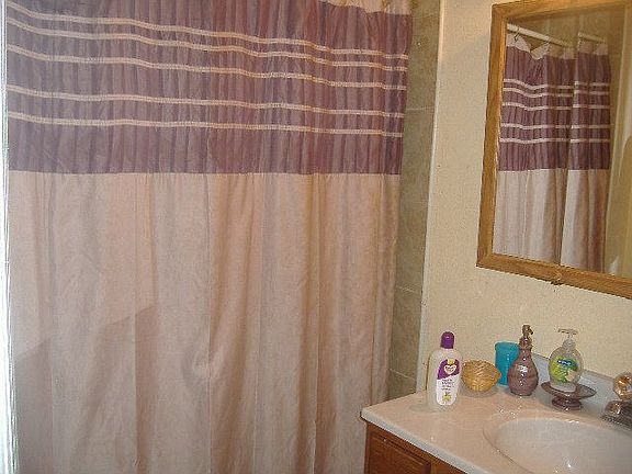 2nd image of 167 Glenn Pl