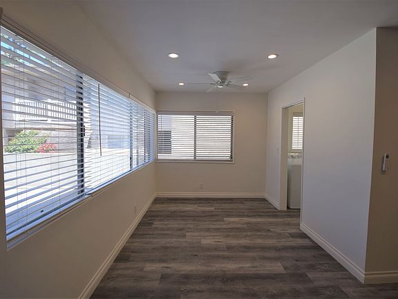 3rd image of 4334 Mammoth Ave #17911128