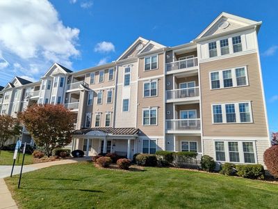 87 Clocktower Dr UNIT 2207, Waltham, MA, 02452