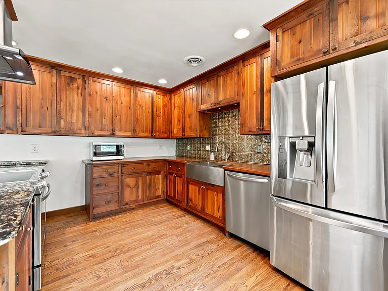 1058 Glen Hall Rd — Photo 8