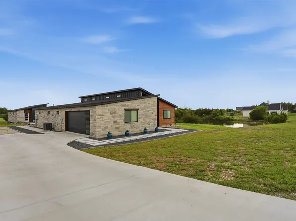 238 Martin Dr, Granbury, TX 76049