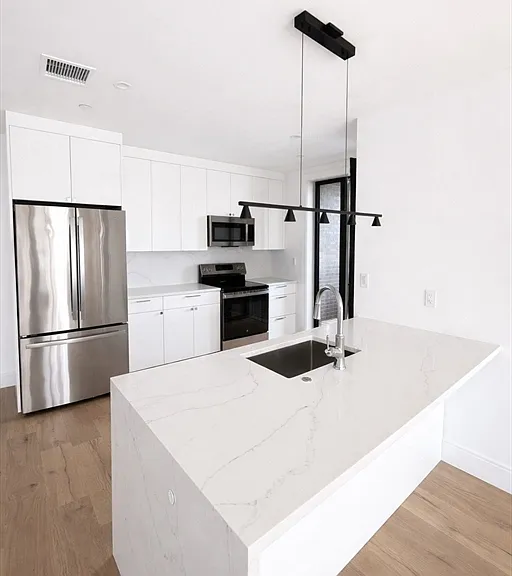 1121 Dorchester Ave #203 — Photo 4