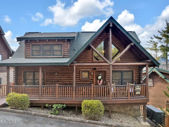 2208 Quiet Valley Way, Sevierville, TN 37862