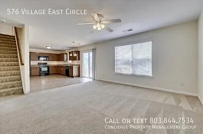 576 Village East Cir — Photo 9