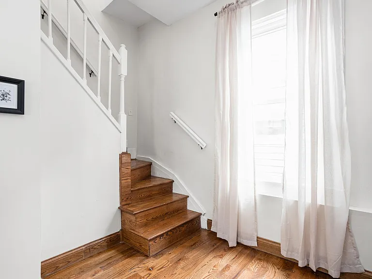 1025 Harrison St — Photo 15